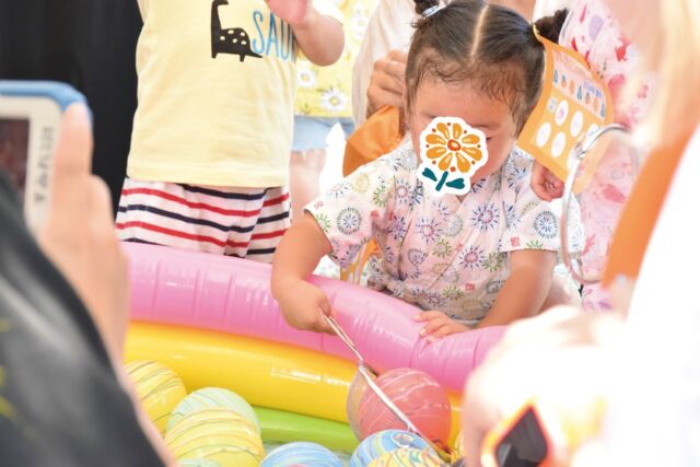 ７月２３日（火）と２４日（水）に、ソフィアキッズ保育園親子夏祭りを開催しました！

盆踊りを踊ったり、屋台のゲームをして楽しい時間を過ごした子どもたち。

最後に出張してきてくださった焼きそば屋さんの焼きそばを食べ、笑顔で帰って行きました。
楽しい夏の思い出になりましたね☺︎

#夏祭り#夏祭りごっこ 
#保育園 #小規模保育園 #木更津市 #保育園夏祭り #君津市 #袖ヶ浦市 #１歳児 #２歳児